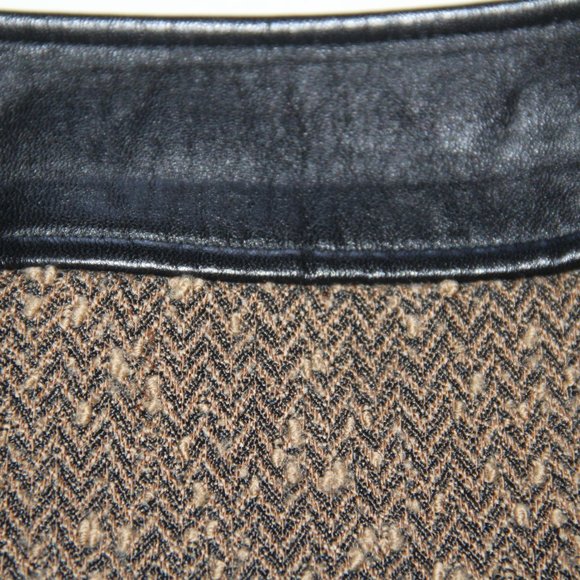 Anne Klein Petites Stylish Camel Boucle Black Leather Trim Skirt Size 10 - Picture 6 of 7